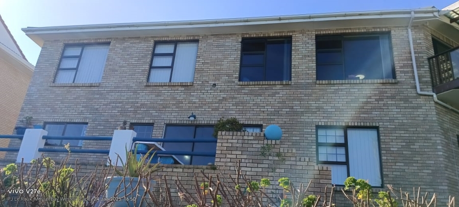 To Let 5 Bedroom Property for Rent in Dana Bay Western Cape